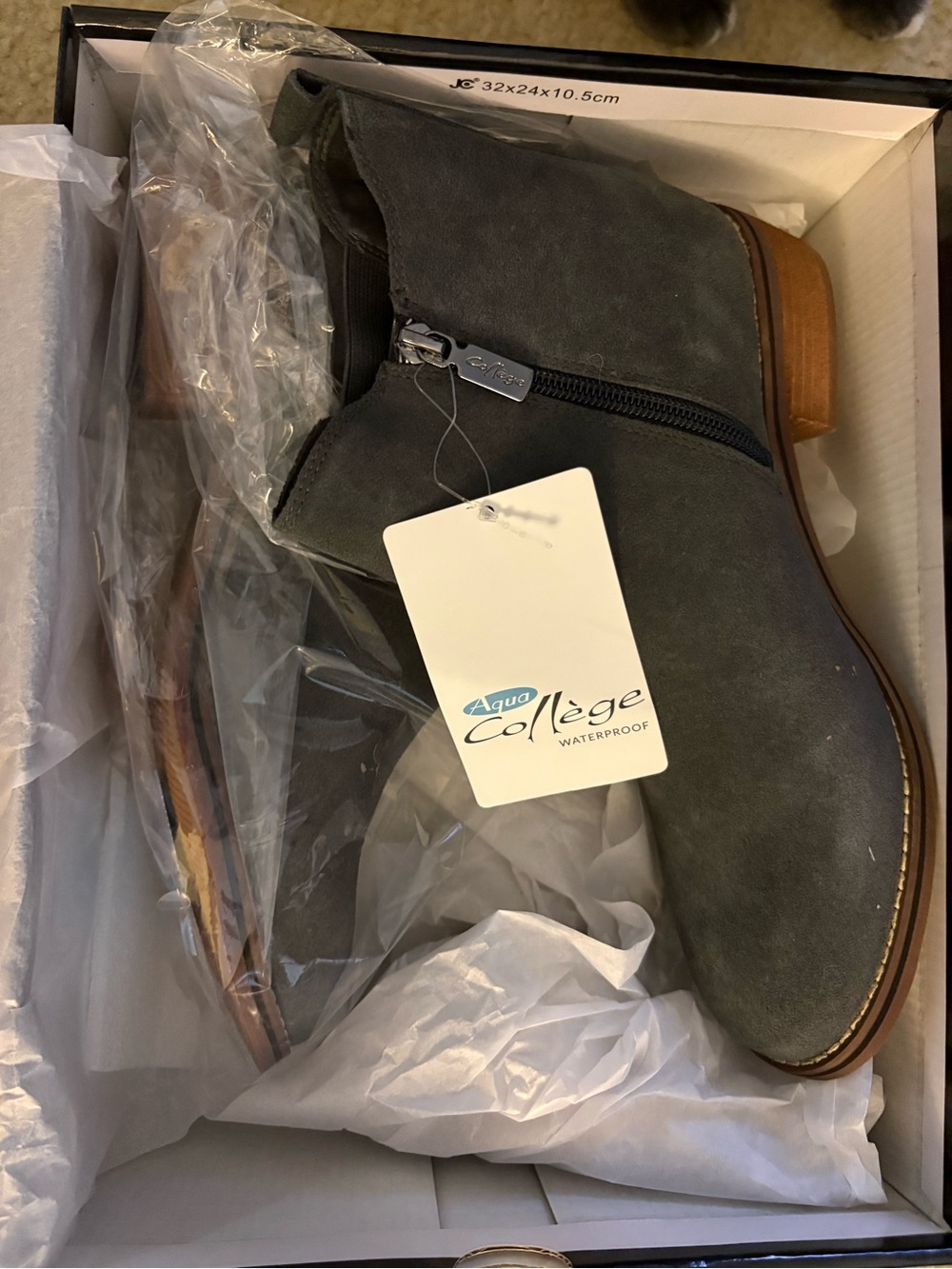 Aqua College Size 9 Women’s Waterproof Boots NWT